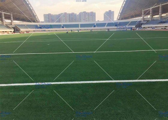 FIFA認定 55mm スタイルの高さ 高密度 人工芝 足球場 保守が少ない