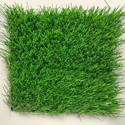 60mm スタイルの高さ 緑色 人工草 屋外スポーツ用 紫外線耐性があり 保守費も少ない