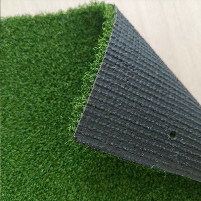 高密度 18mm スタイルの高さ ゴルフ 耐磨性のある人工草