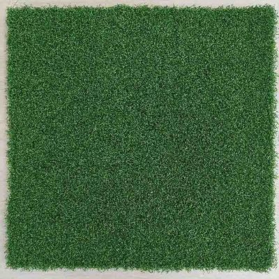 高密度 18mm スタイルの高さ ゴルフ 耐磨性のある人工草
